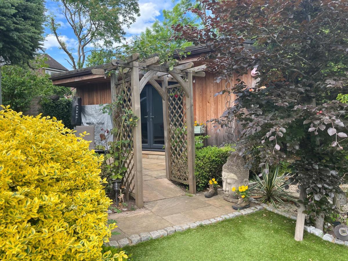Thistle - Quiet Garden With Off Road Parking Apartment *